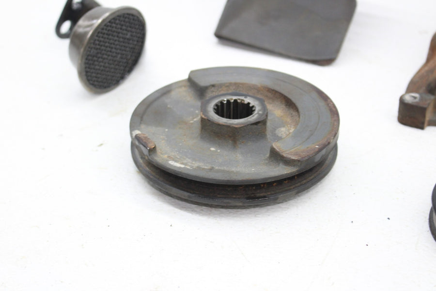 04-10 KUBOTA RTV900 ENGINE MOTOR PARTS HARDWARE GEAR SEAL FAN COVER PUMP PULLEY