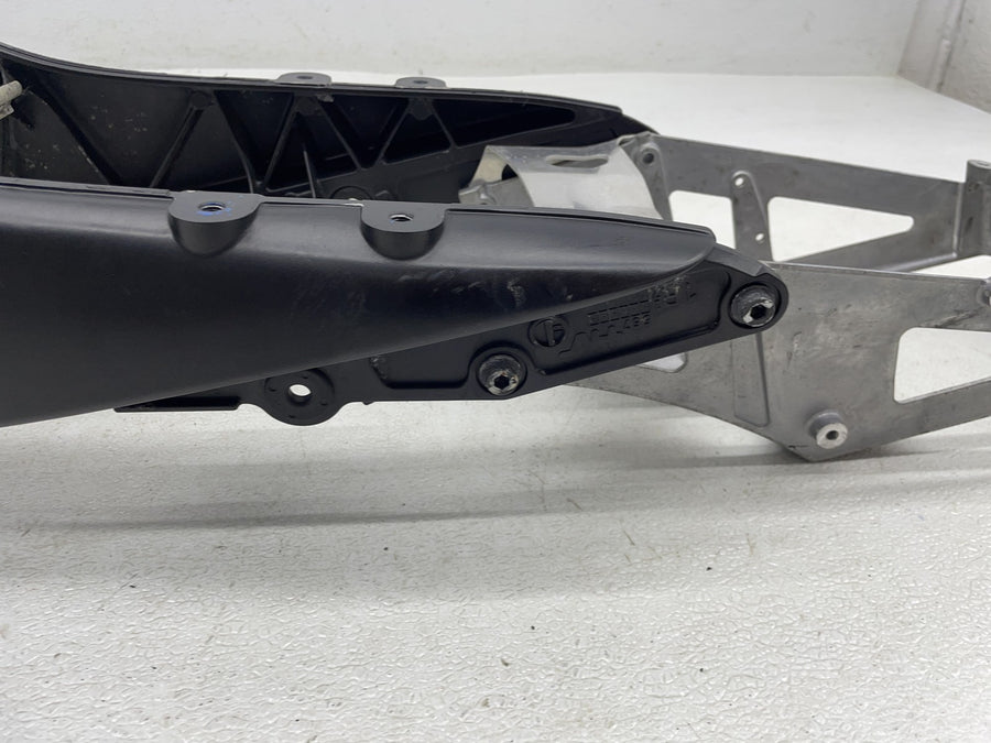 06-07 SUZUKI GSXR600 REAR SUBFRAME BACK SUB FRAME
