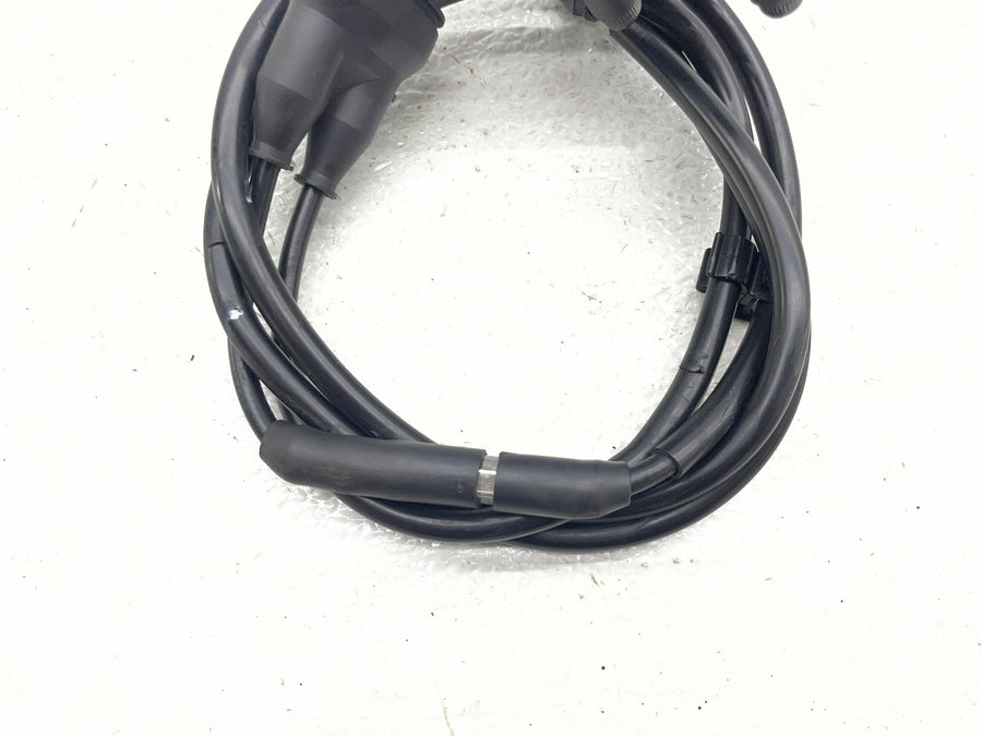 18-21 YAMAHA MT-10 THROTTLE GRIP W/ CABLE