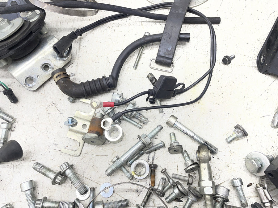 06-07 HARLEY-DAVIDSON STREET ROD VRSCR PARTS HARDWARE LOT