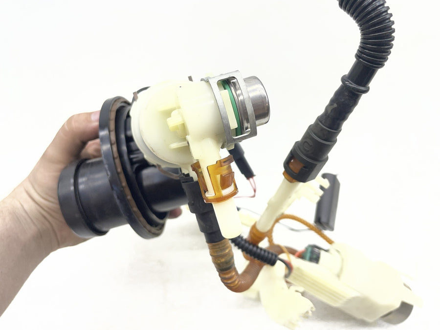 07-11 HARLEY-DAVIDSON ELECTRA GLIDE ULTRA CLASSIC FLHTCU FUEL GAS PUMP