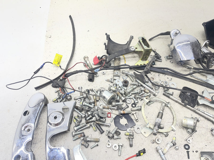 07-11 HARLEY-DAVIDSON ELECTRA GLIDE CLASSIC FLHTC PARTS HARDWARE LOT