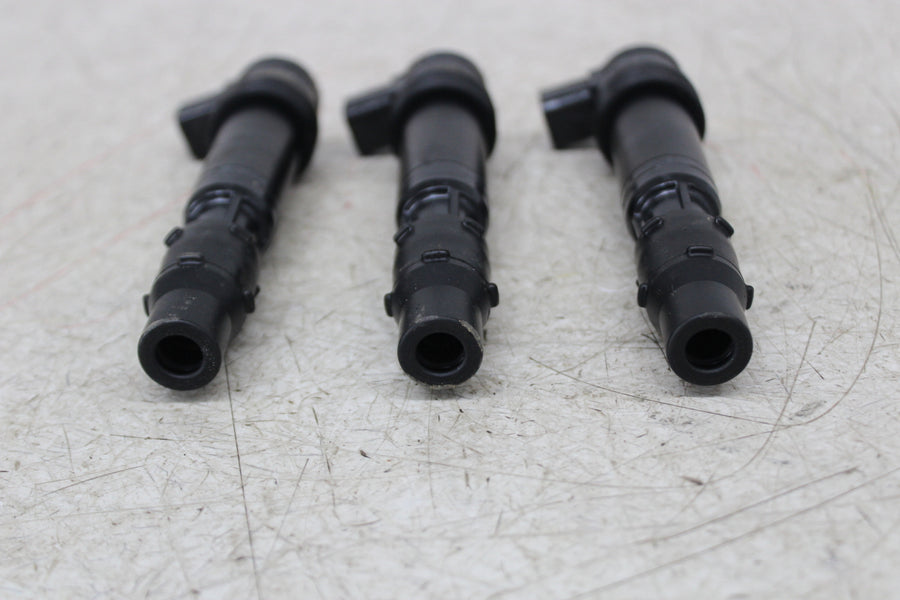 23-24 TRIUMPH STREET TRIPLE 765 IGNITION COILS COIL SPARK PLUG CAPS