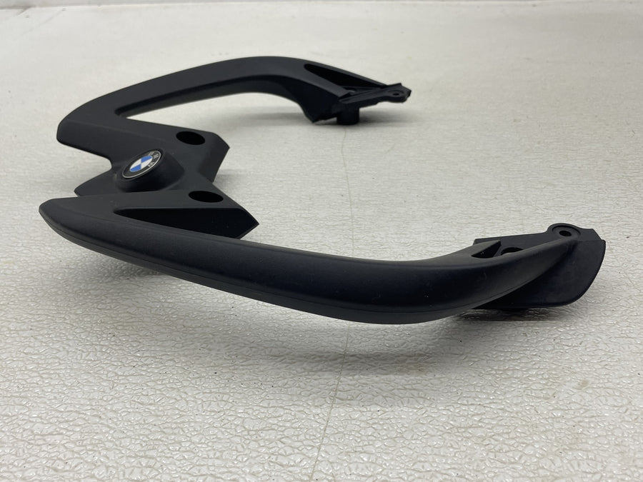 09-14 BMW F800R PASSENGER REAR SEAT GRAB BAR HANDLE RAIL PILLION 7678739-05