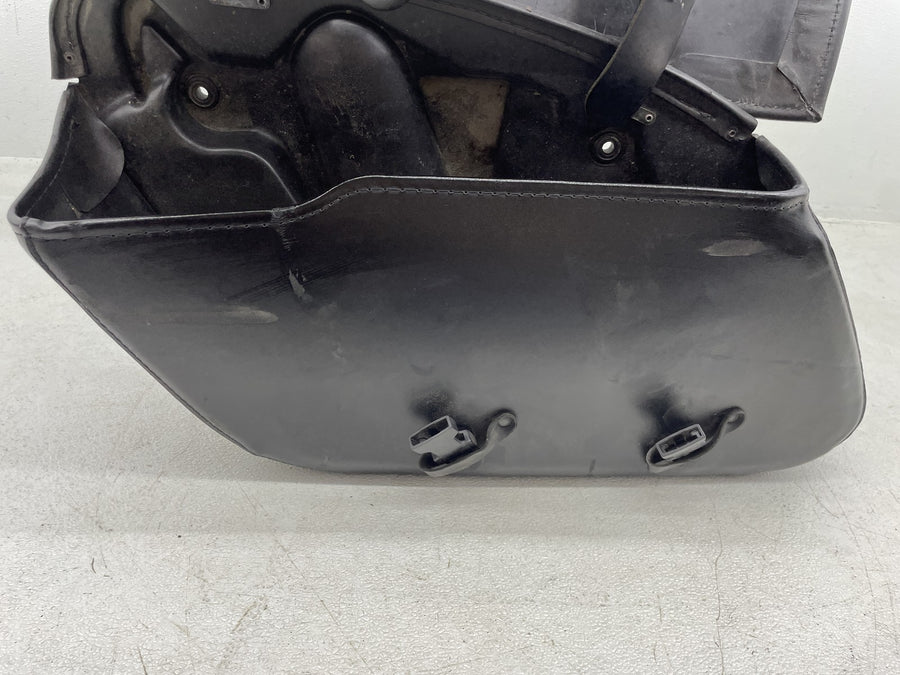 07-11 HARLEY-DAVIDSON ROAD KING CLASSIC FLHRC LEATHER SADDLEBAGS STORAGE PAIR