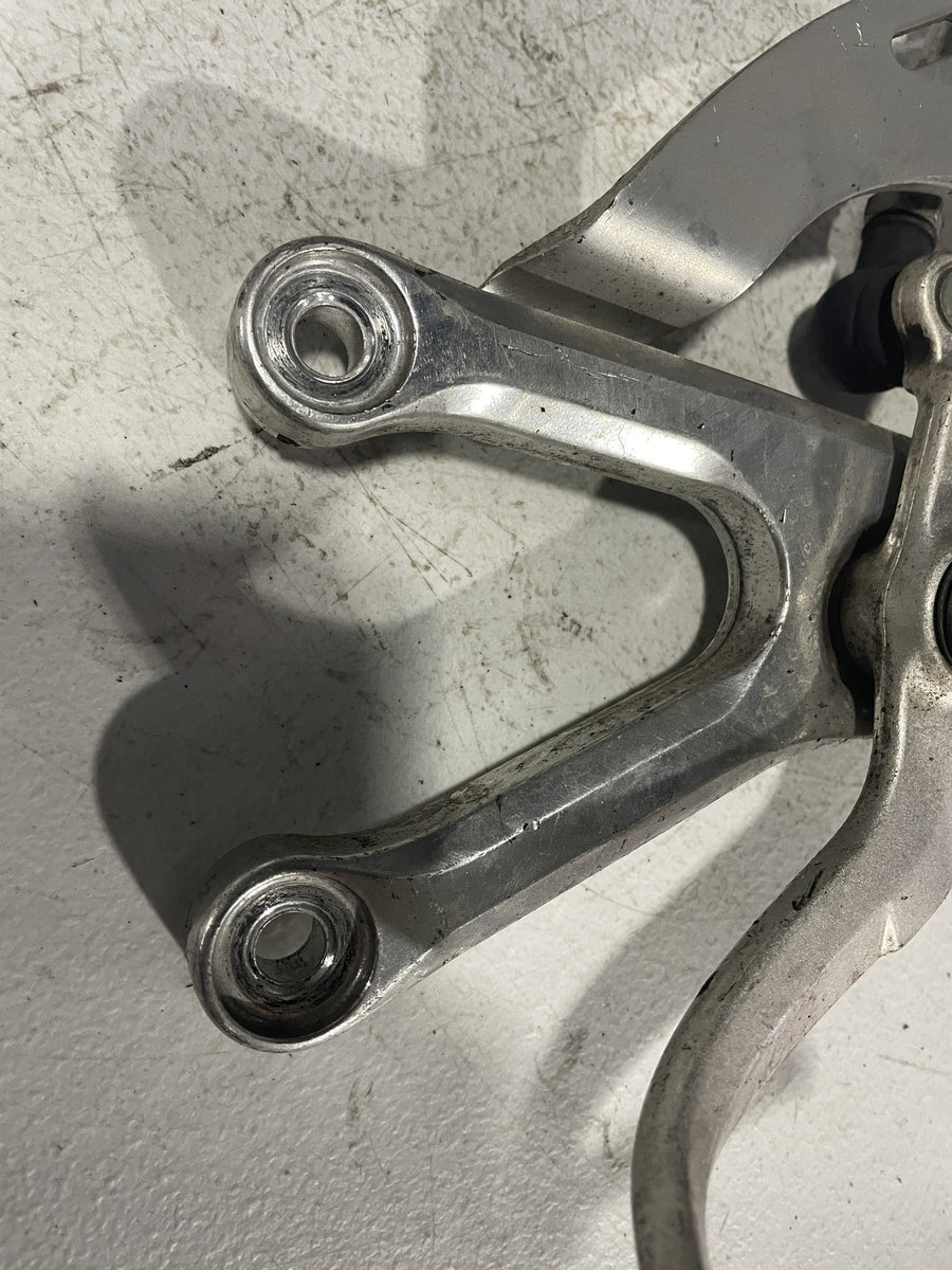 03-05 YAMAHA YZF R6/YZF R6S LEFT REARSET REAR SET FOOT PEG W SHIFTER AND LINKAGE