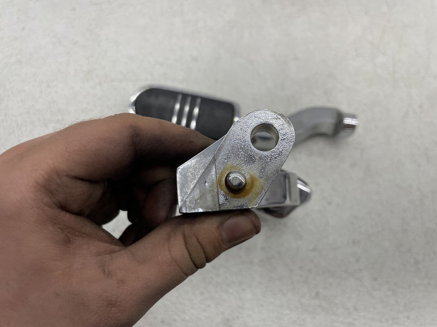07-11 HARLEY-DAVIDSON STREET GLIDE FLHX REAR PASSENGER FOOTPEGS PEGS PAIR