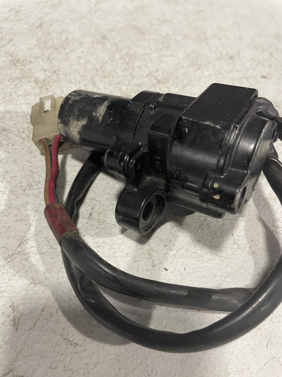 99-02 YAMAHA YZF R6 IGNITION LOCK SET W/ GAS CAP AND SEAT LOCK NO KEY