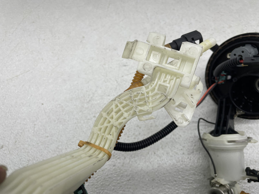 17-23 HARLEY-DAVIDSON ELECTRA GLIDE ULTRA LIMITED FLHTK FUEL PUMP GAS PETROL