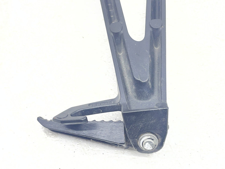 11-26 SUZUKI GSXR750 GSXR600 REAR BACK PASSENGER PEG SET PAIR