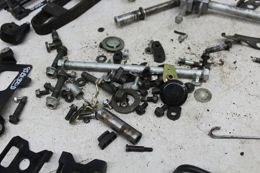94-96 KAWASAKI NINJA 500 EX500D PARTS HARDWARE NUTS BOLTS HORN BRACKET MOUNT