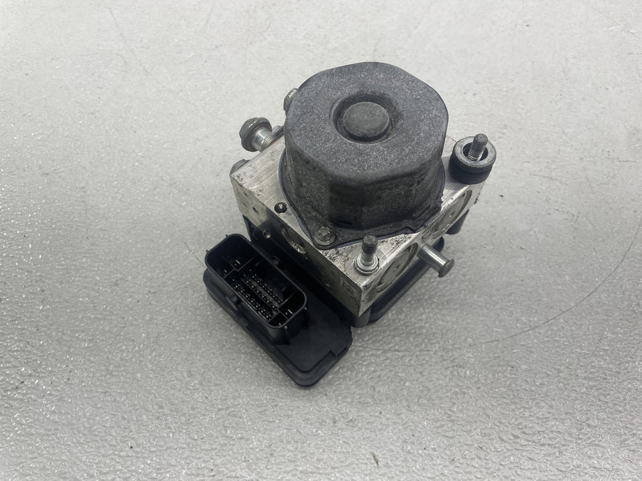 17-19 HARLEY-DAVIDSON ELECTRA GLIDE ULTRA CLASSIC FLHTCU ABS PUMP UNIT MODULE