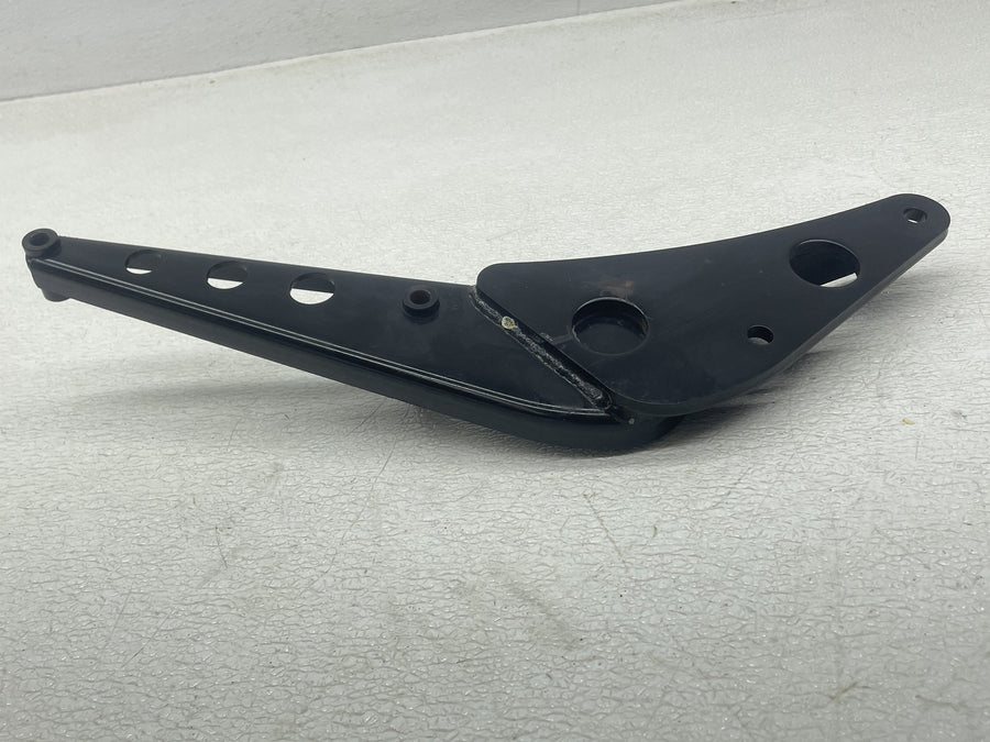 2012 SUZUKI BOULEVARD M109R LEFT RIGHT REAR BACK FENDER SUPPORT BRACKET MOUNTS