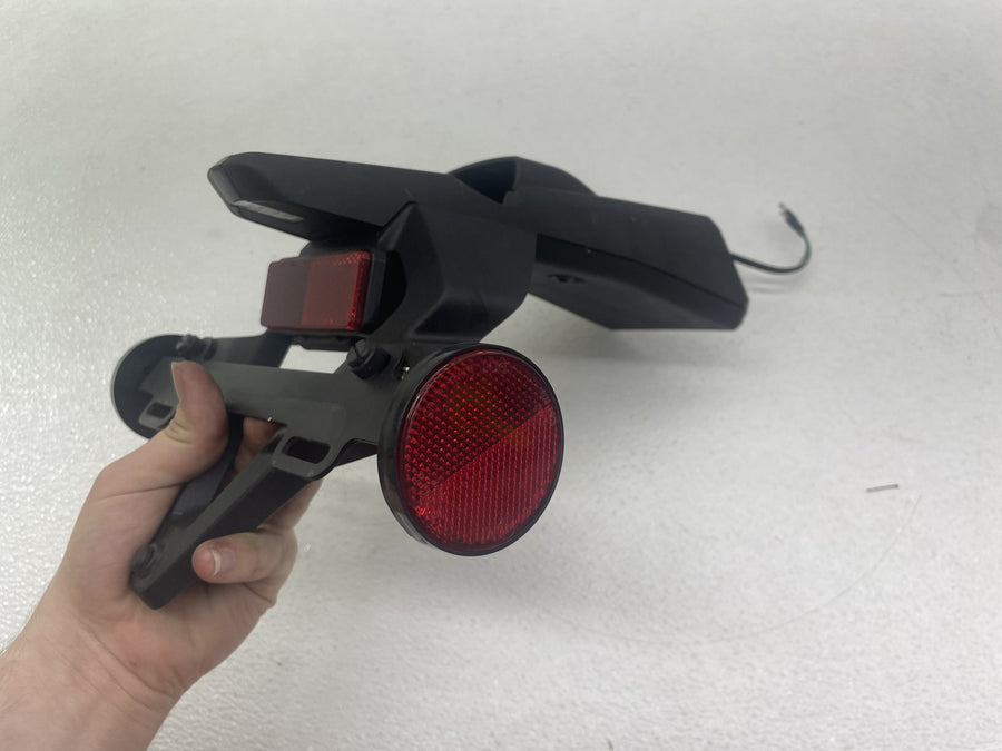 23-25 CF-MOTO 675SS REAR LICENSE PLATE MOUNT LIGHT