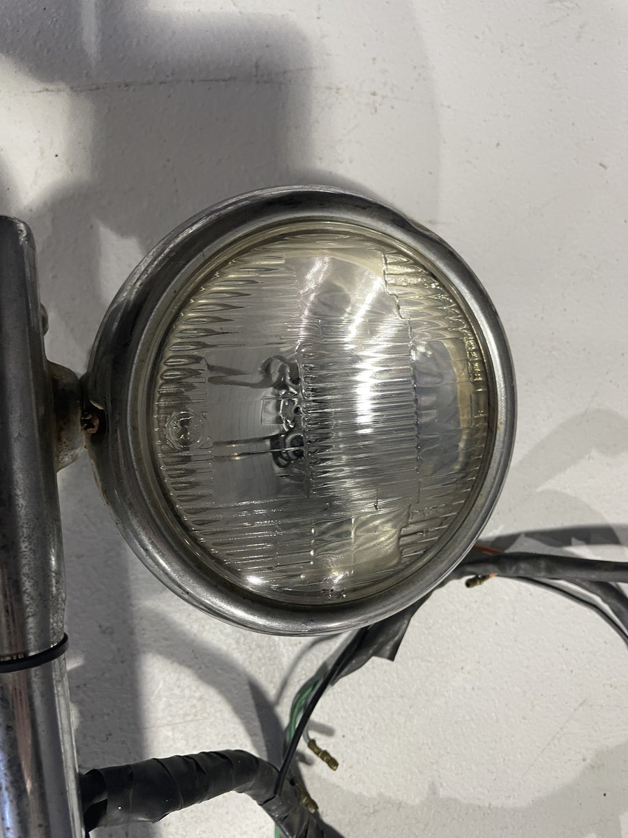 1993 HONDA SHADOW 1100 VT1100CL FRONT HEAD LIGHT HEADLIGHT LAMP BAR 33110-MM2-67