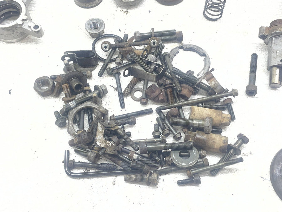98-01 YAMAHA GRIZZLY 600 YFM600 ENGINE PARTS HARDWARE BRACKET BALANCE GEAR CHAIN