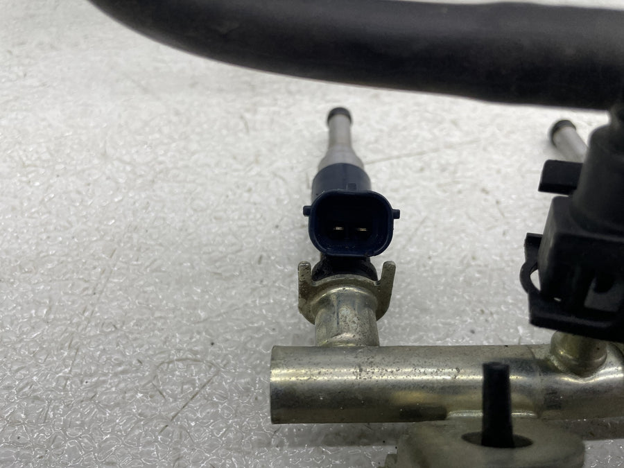 06-15 YAMAHA FZ1 FUEL INJECTORS W/ RAIL