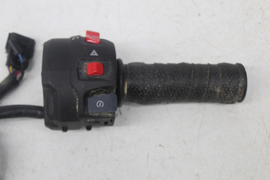 24-25 TRIUMPH SPEED 400 RIGHT CLIP ON HANDLE KILL OFF START SWITCH SWITCHES