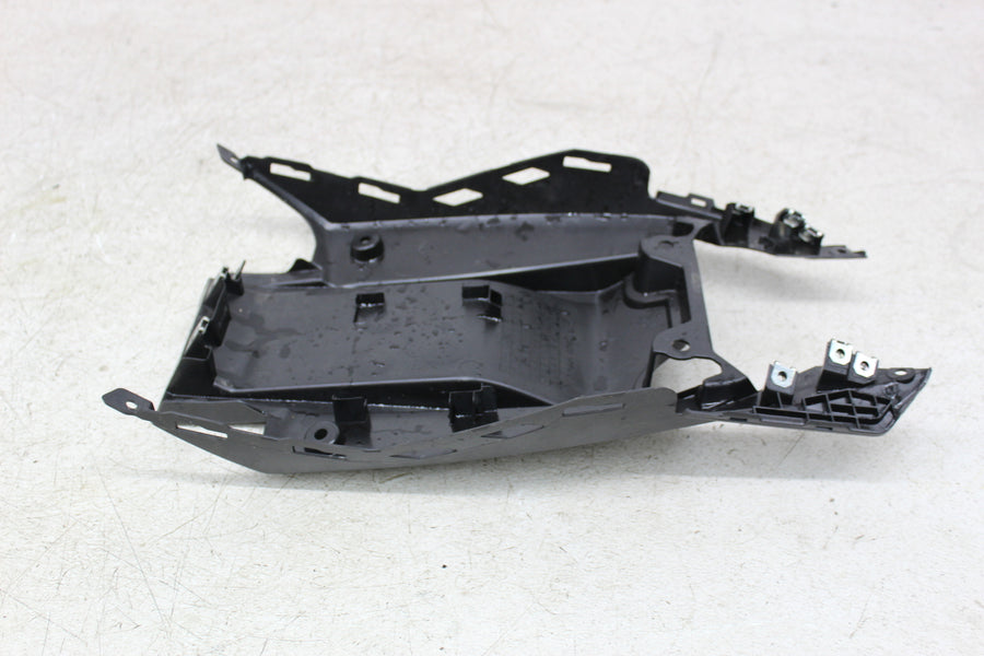 18-21 SUZUKI GSX250R REAR BACK TAIL UNDERTAIL BATTERY TRAY PLASTIC
