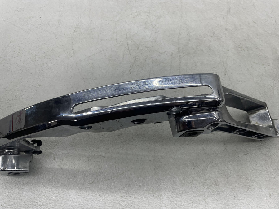 12-16 HARLEY-DAVIDSON STREET GLIDE FLHX REAR LEFT FENDER STRUT MOUNT BRACKET