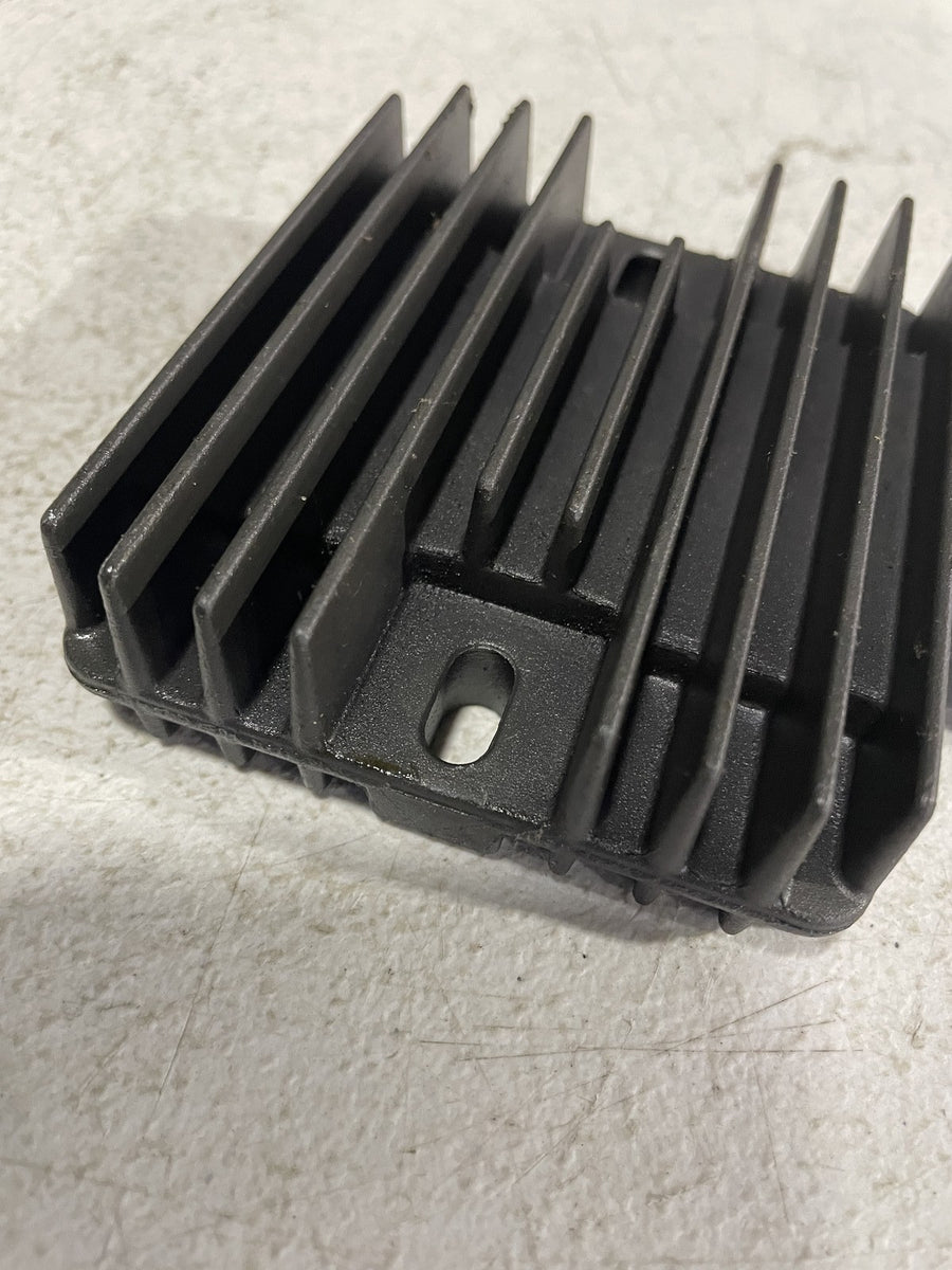 99-09 YAMAHA V STAR 1100 XVS1100A CLASSIC RECTIFIER VOLTAGE REGULATOR