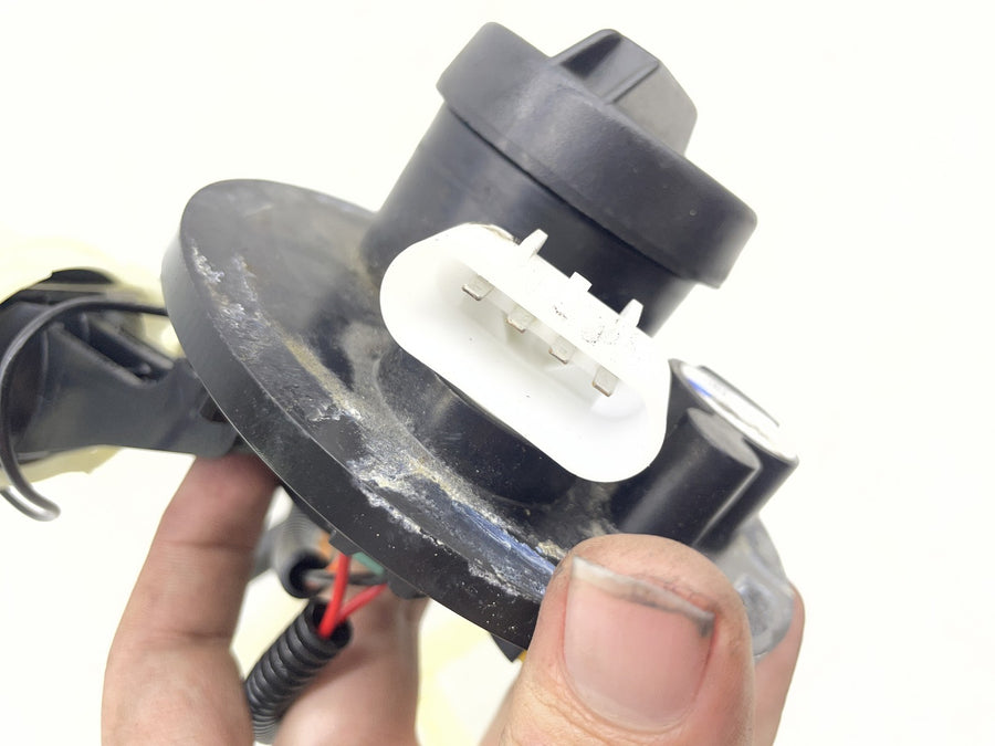 07-11 HARLEY-DAVIDSON ELECTRA GLIDE ULTRA CLASSIC FLHTCU FUEL GAS PUMP