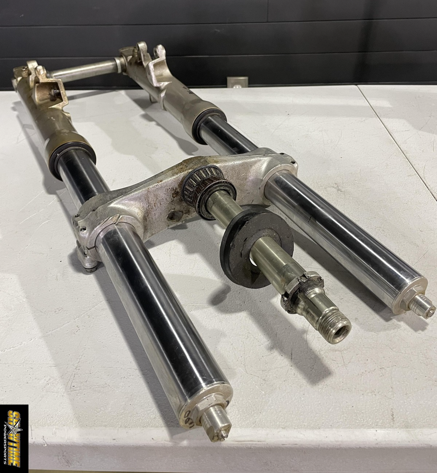97-00 SUZUKI GSXR600 FRONT FORKS SHOCK SUSPENSION PAIR LOWER TRIPLE TREE