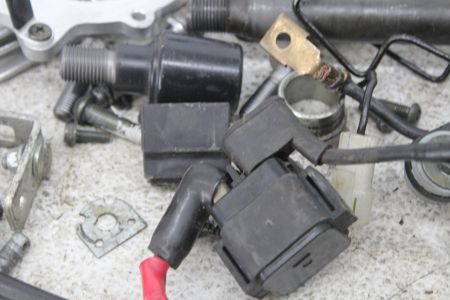 2006 YAMAHA FZ6 PARTS AND HARDWARE NUTS BOLTS