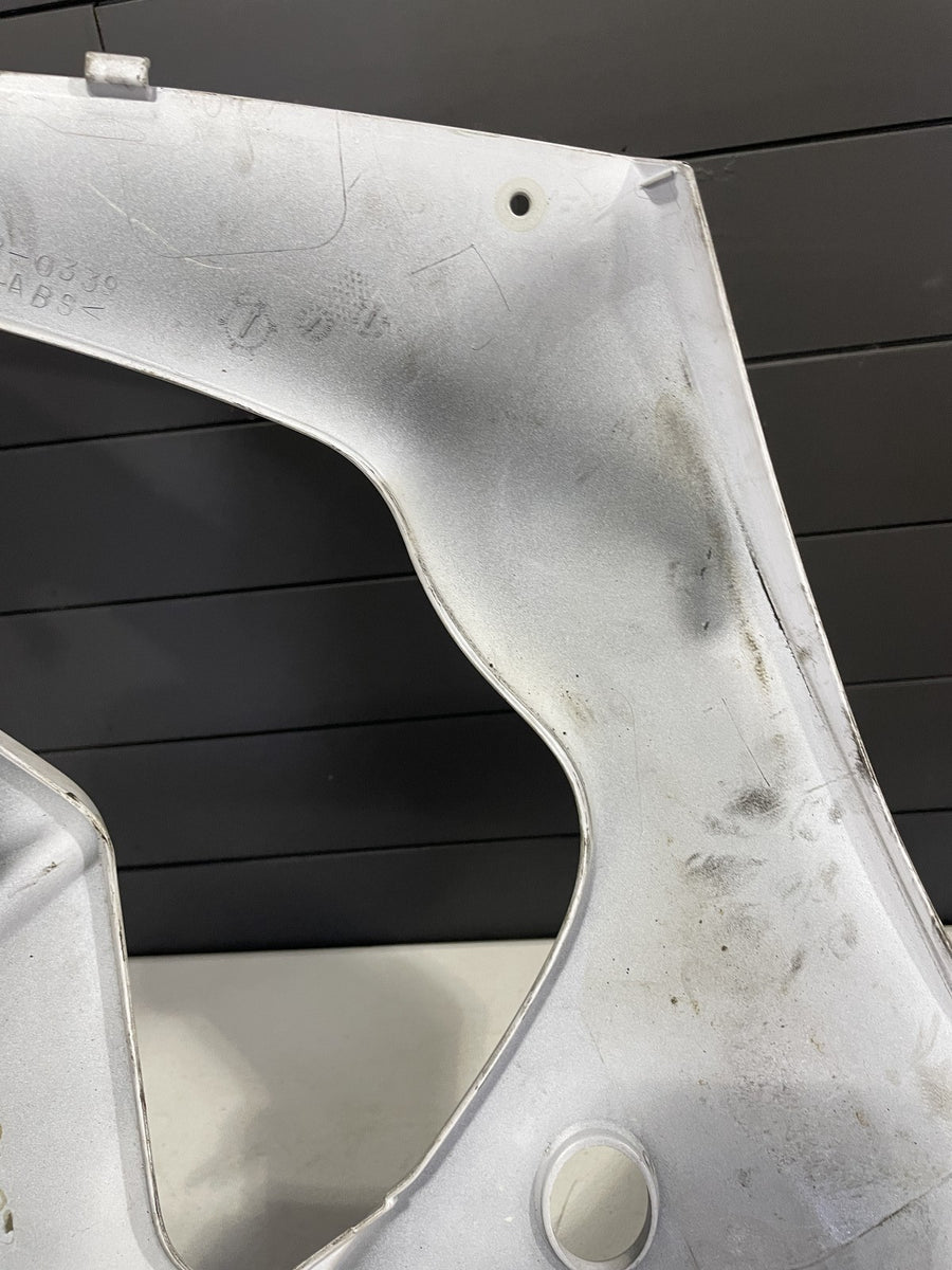 11-15 KAWASAKI NINJA ZX10R RIGHT MID UPPER SIDE FAIRING COWL PLASTIC