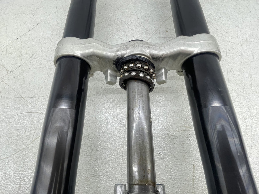 06-15 YAMAHA FZ1 FZ1S FRONT FORKS SHOCK SUSPENSION TRIPLE TREE STRAIGHT
