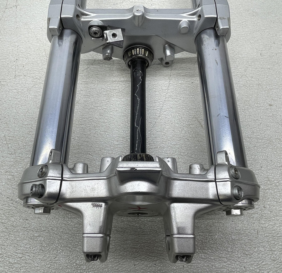 09-14 BMW F800R FRONT FORKS SHOCK SUSPENSION TRIPLE TREE STRAIGHT