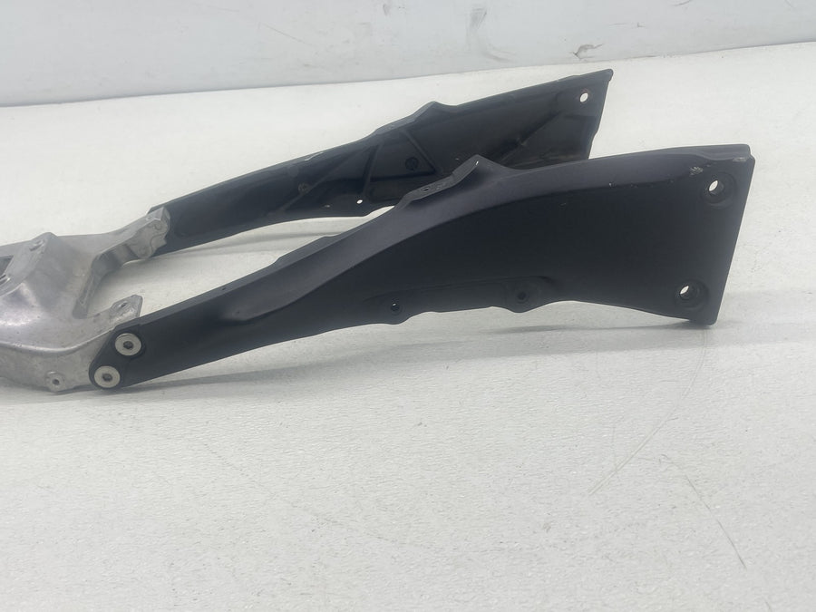 11-15 KAWASAKI NINJA ZX10R REAR SUBFRAME BACK SUB FRAME STRAIGHT