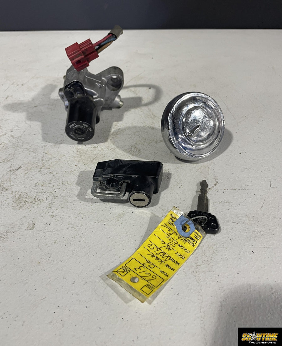 98-07 YAMAHA V STAR 650 XVS650 CLASSIC IGNITION LOCK KEY SET W/ GAS CAP AND SEAT