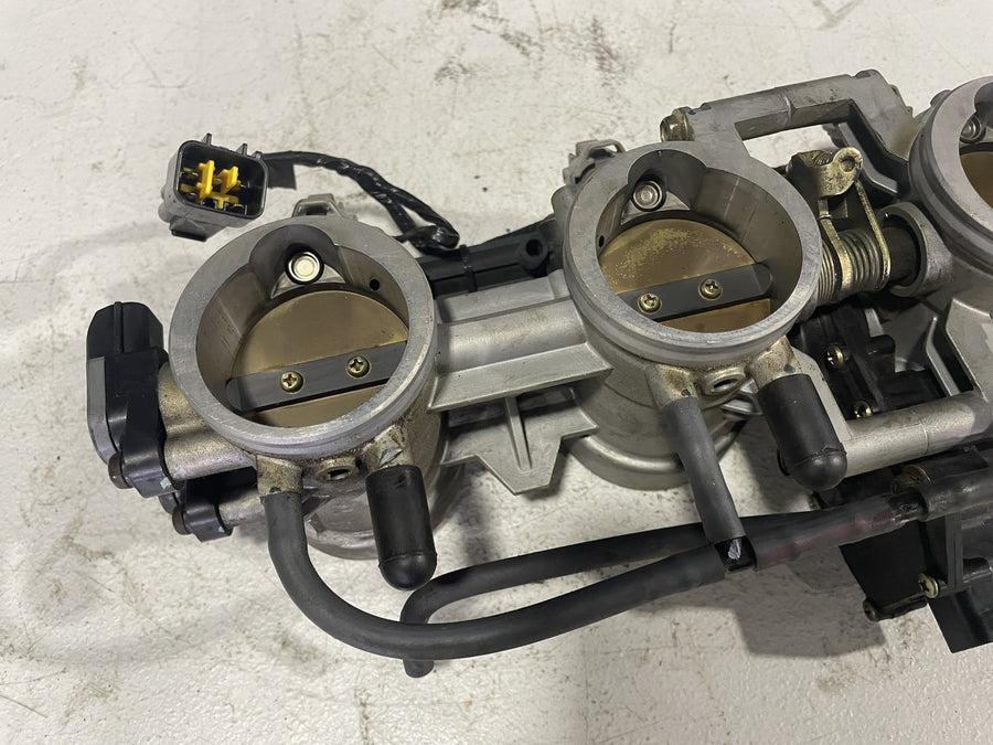 04-06 KAWASAKI NINJA ZX12R THROTTLE BODY BODIES STVA FUEL INJECTORS TPS