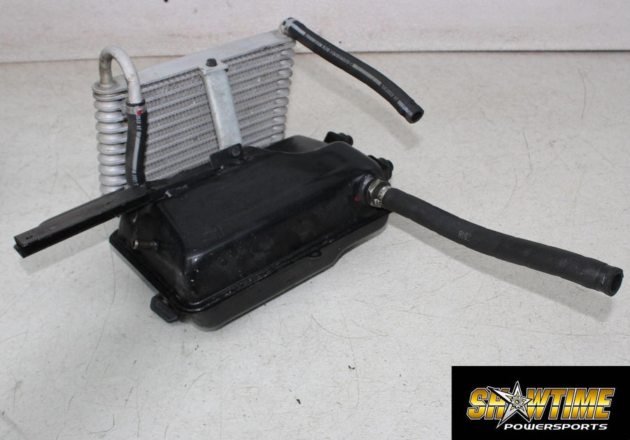 10-12 CAN-AM SPYDER ROADSTER RT ENGINE MOTOR OIL TANK RESERVOIR COOLER