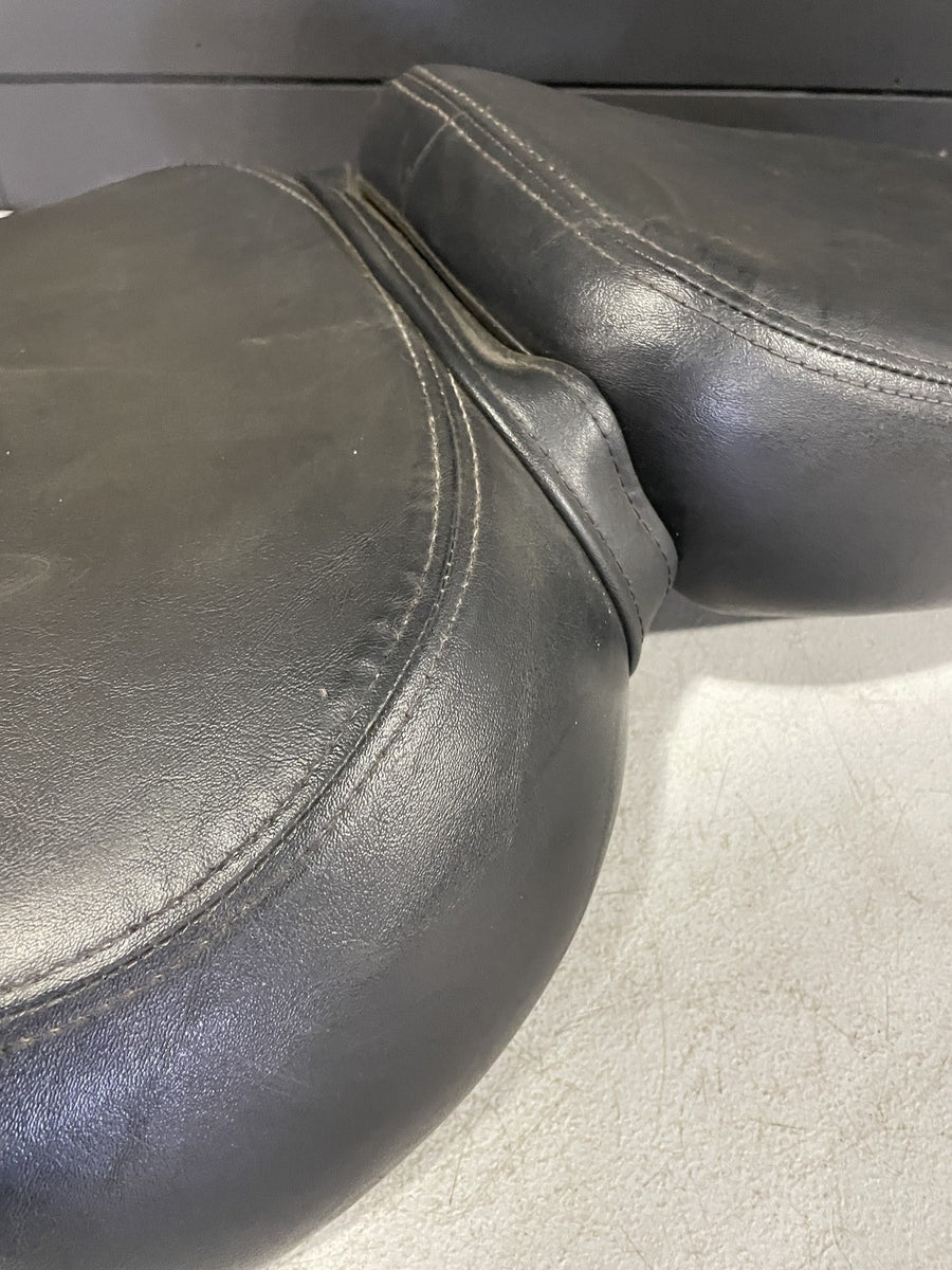 1995 HONDA SHADOW 1100 VT1100C FRONT REAR DRIVER PASSENGER SEAT