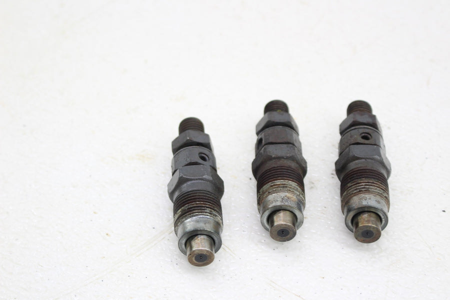 04-10 KUBOTA RTV900 GAS FUEL INJECTOR INJECTORS SET