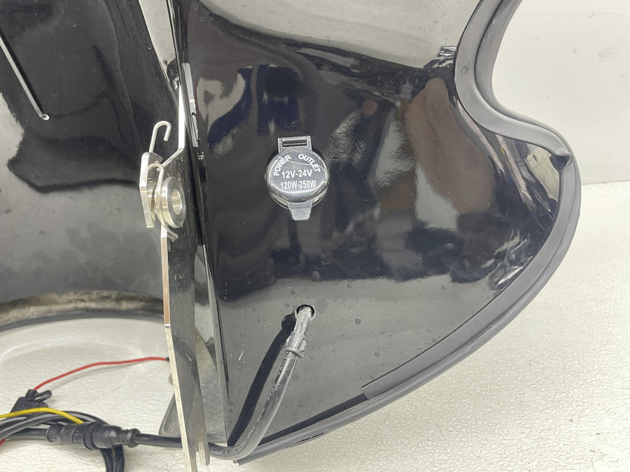 2012 SUZUKI BOULEVARD M109R LOADED FRONT UPPER FAIRING BATWING RADIO SPEAKERS