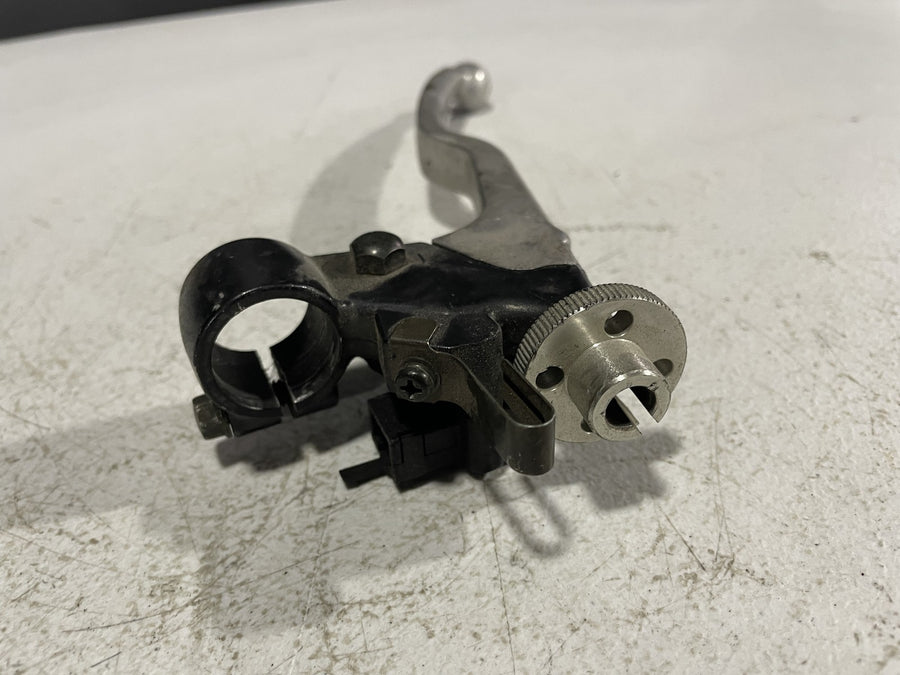 03-04 SUZUKI GSXR1000 CLUTCH PERCH MOUNT WITH LEVER