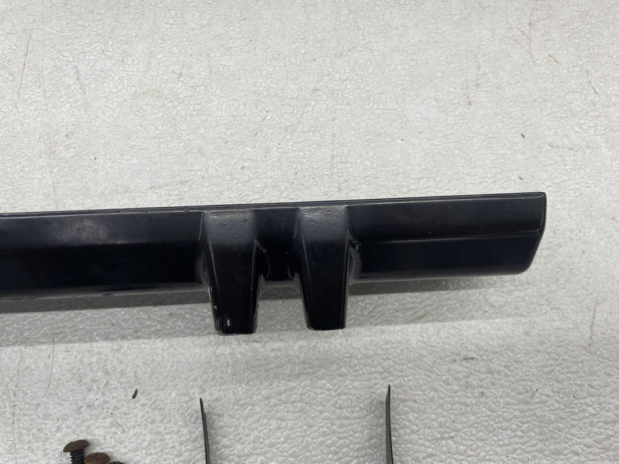18-23 HARLEY-DAVIDSON STREET BOB MUFFLER EXHAUST PIPE BRACKET MOUNT