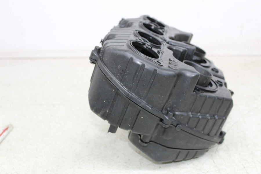 04-05 HONDA CBR1000RR AIRBOX AIR INTAKE FILTER BOX FRONT DUCT (SEE DESCP)