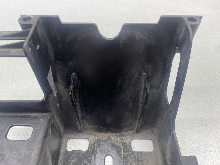 07-11 HARLEY-DAVIDSON ELECTRA GLIDE CLASSIC FLHTC BATTERY TRAY BOX HOLDER