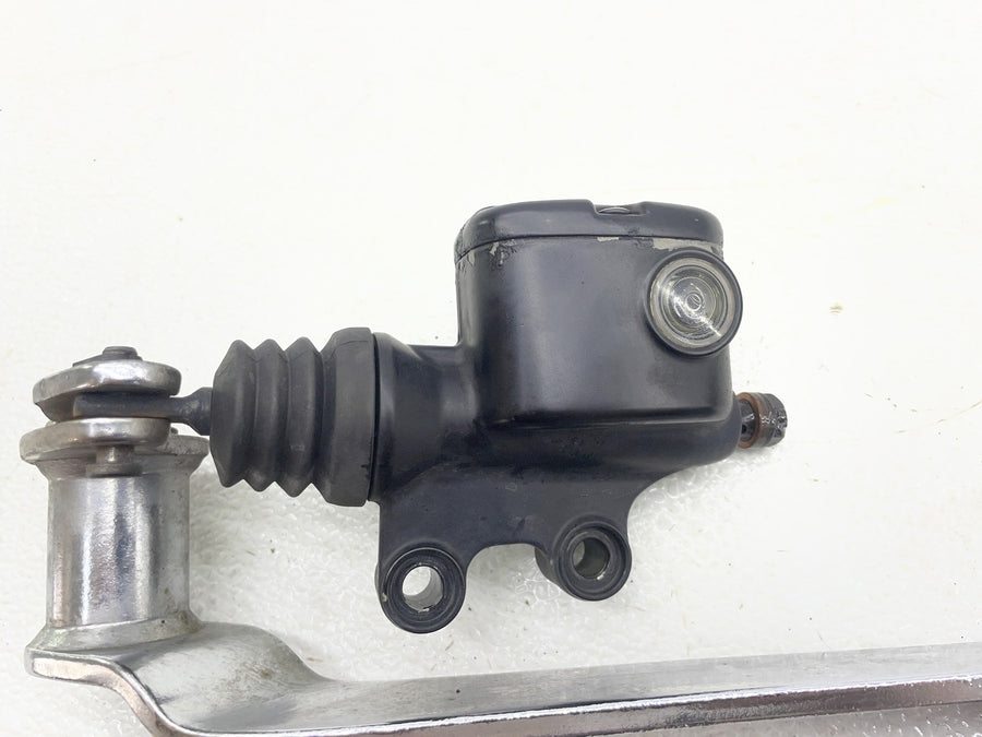 07-11 HARLEY-DAVIDSON STREET GLIDE FLHX REAR BACK BRAKE MASTER CYLINDER