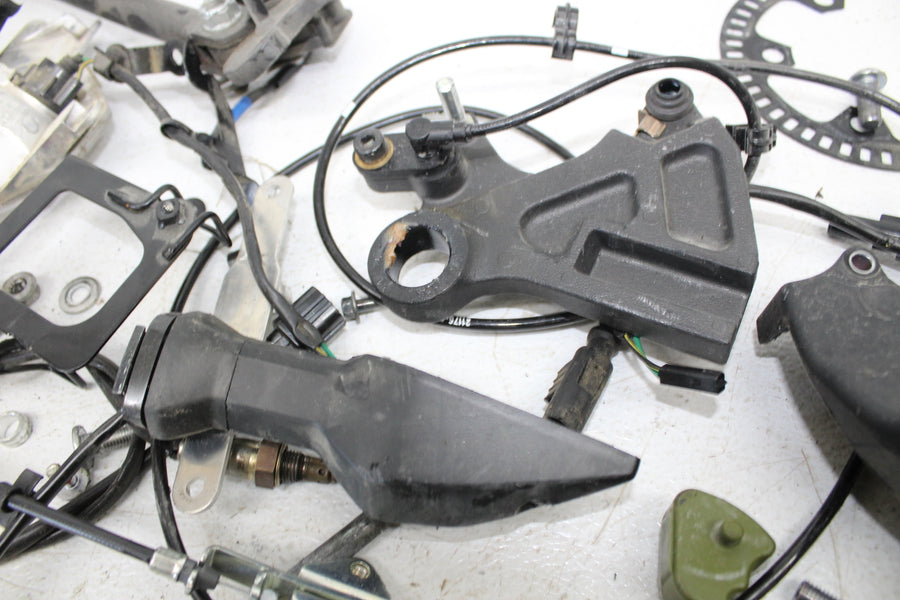23 KAWASAKI ZX6R 636 PARTS AND HARDWARE NUTS BOLTS