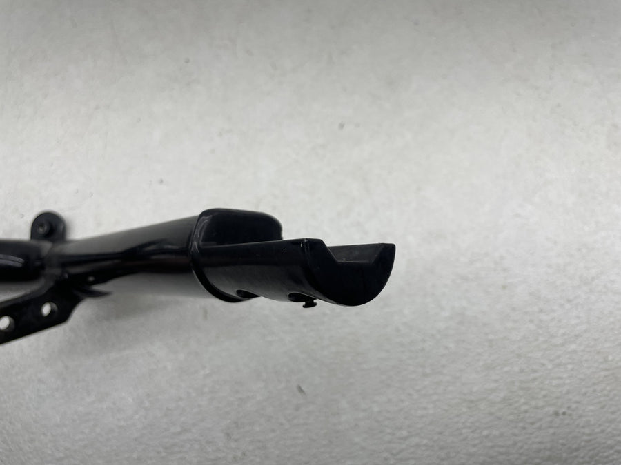 06-07 HARLEY-DAVIDSON STREET ROD VRSCR LEFT LOWER FRAME RAIL SUPPORT BRACKET