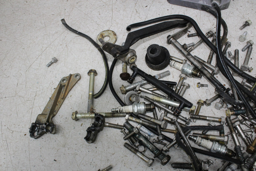1999 JOHNSON 115 V4 OUTBOARD ENGINE PARTS HARDWARE GEAR NUTS BOLTS COVER TRIM