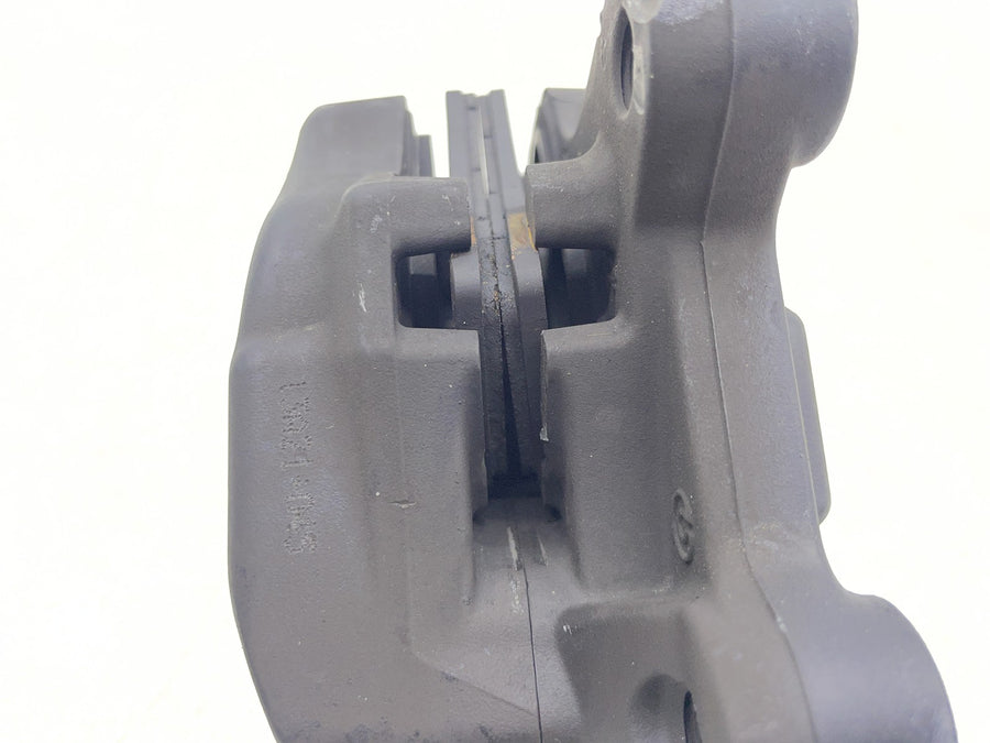 13 HARLEY-DAVIDSON ROAD GLIDE CVO CUSTOM RIGHT LEFT FRONT BRAKE CALIPERS PAIR