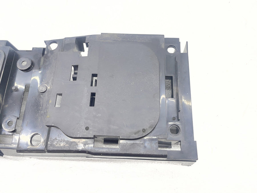 08-16 YAMAHA YZF R6 REAR BACK TAIL UNDERTAIL BATTERY TRAY PLASTIC