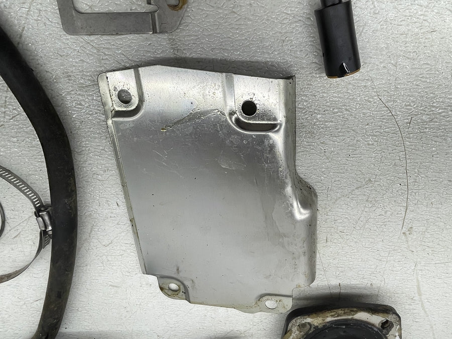 92-97 KAWASAKI JET SKI 750 SS PARTS HARDWARE MOUNT COLUMN CAP OIL STICK MOUNT