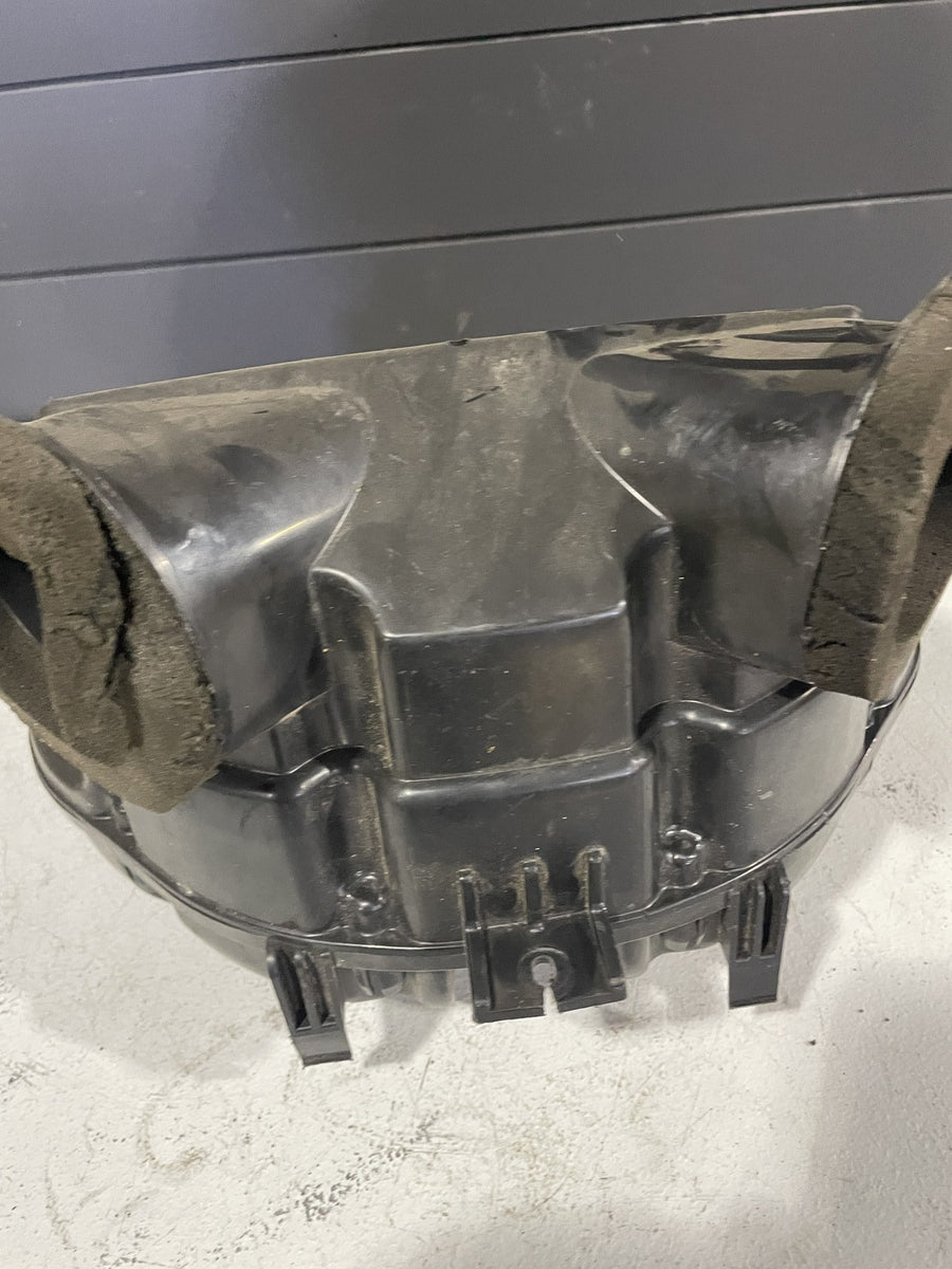 06-07 SUZUKI GSXR600 AIRBOX AIR INTAKE FILTER BOX 13700-01H01